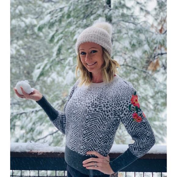 By Anthropologie Karolina Sweater Size LP Ivory Gray Floral Wool Jacquard Petite - Picture 8 of 16